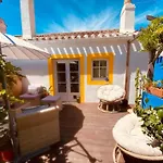Les Bains Nyaraló