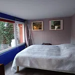 Les Bains Nyaraló *